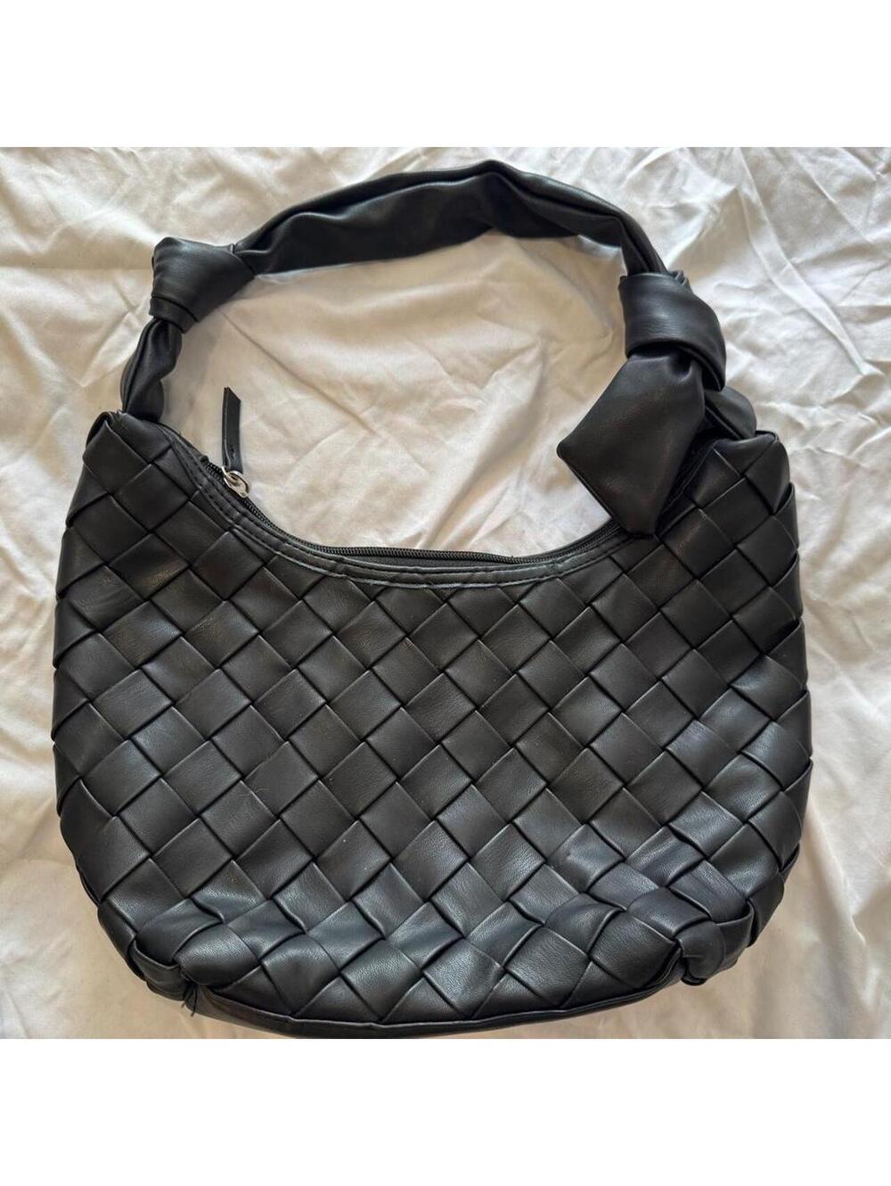 Woven crescent bag Knotted shoulder bag Slouchy hobo purse